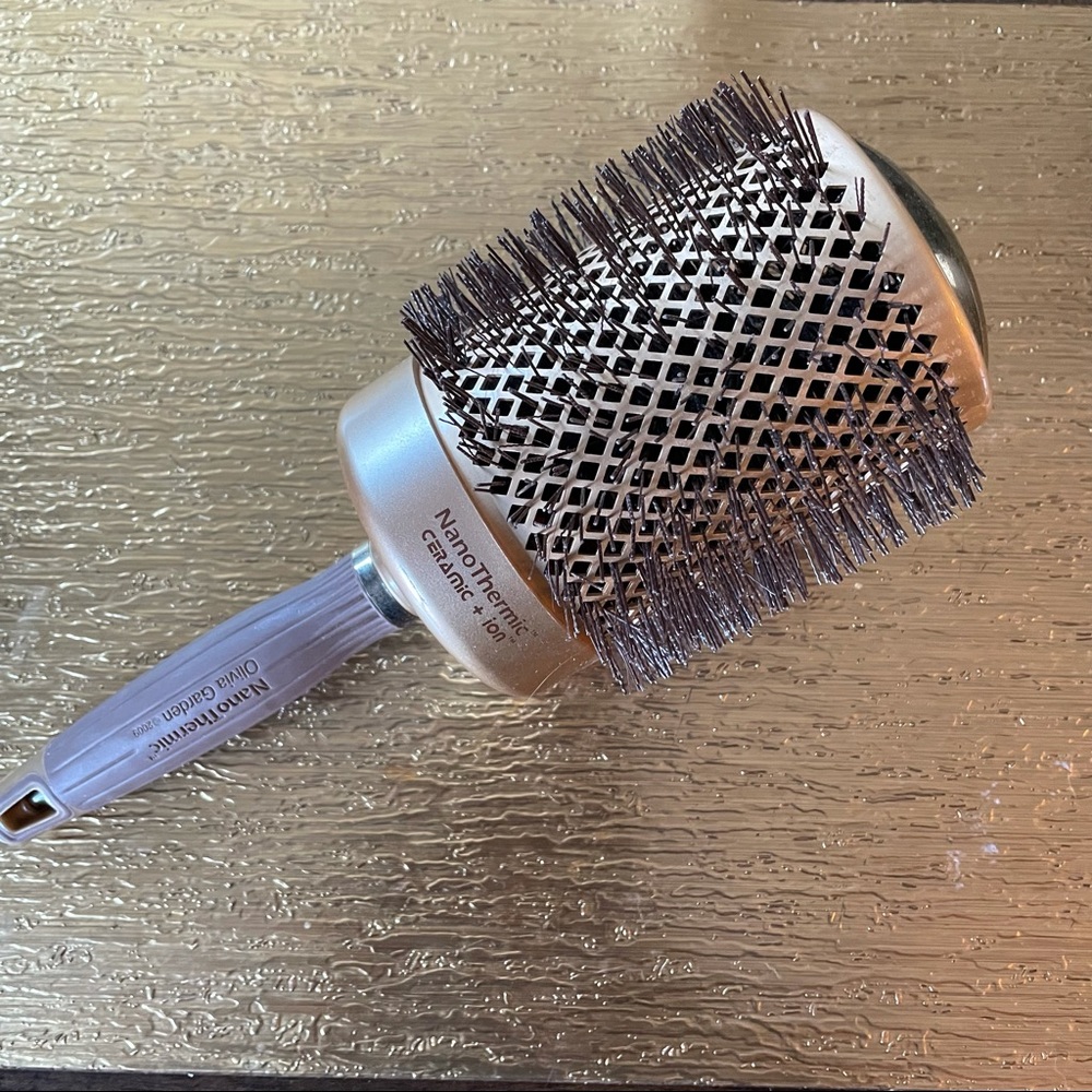 Nano Thermic Ceramic and Ion hair brush